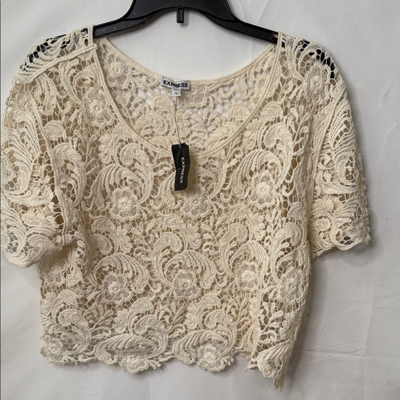 NWT Express place floral embroidered crop top half sleeve sz L - Picture 1 of 4